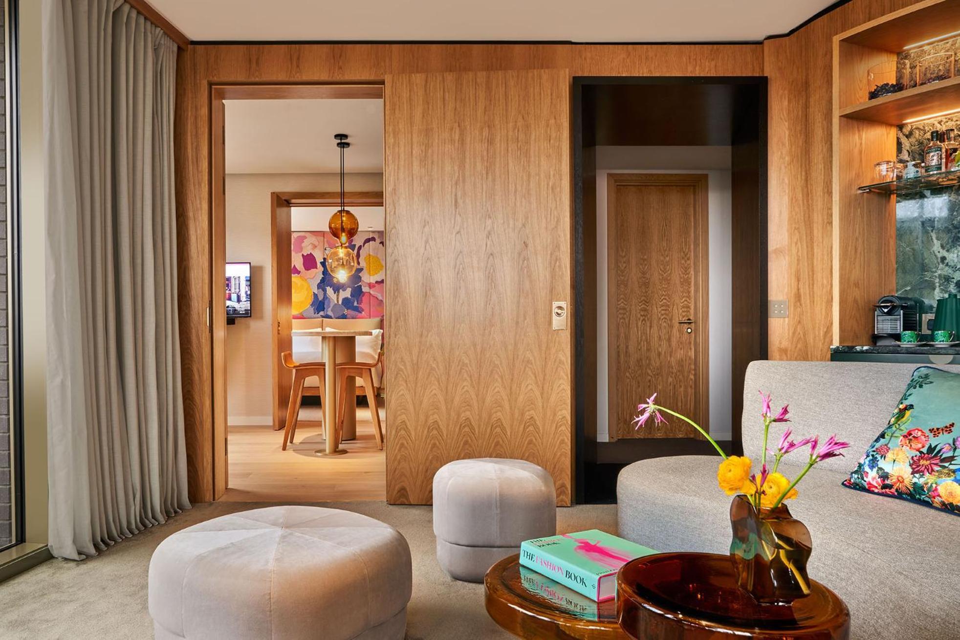 The Botree - Preferred Hotels And Resorts London Ngoại thất bức ảnh A sliding door