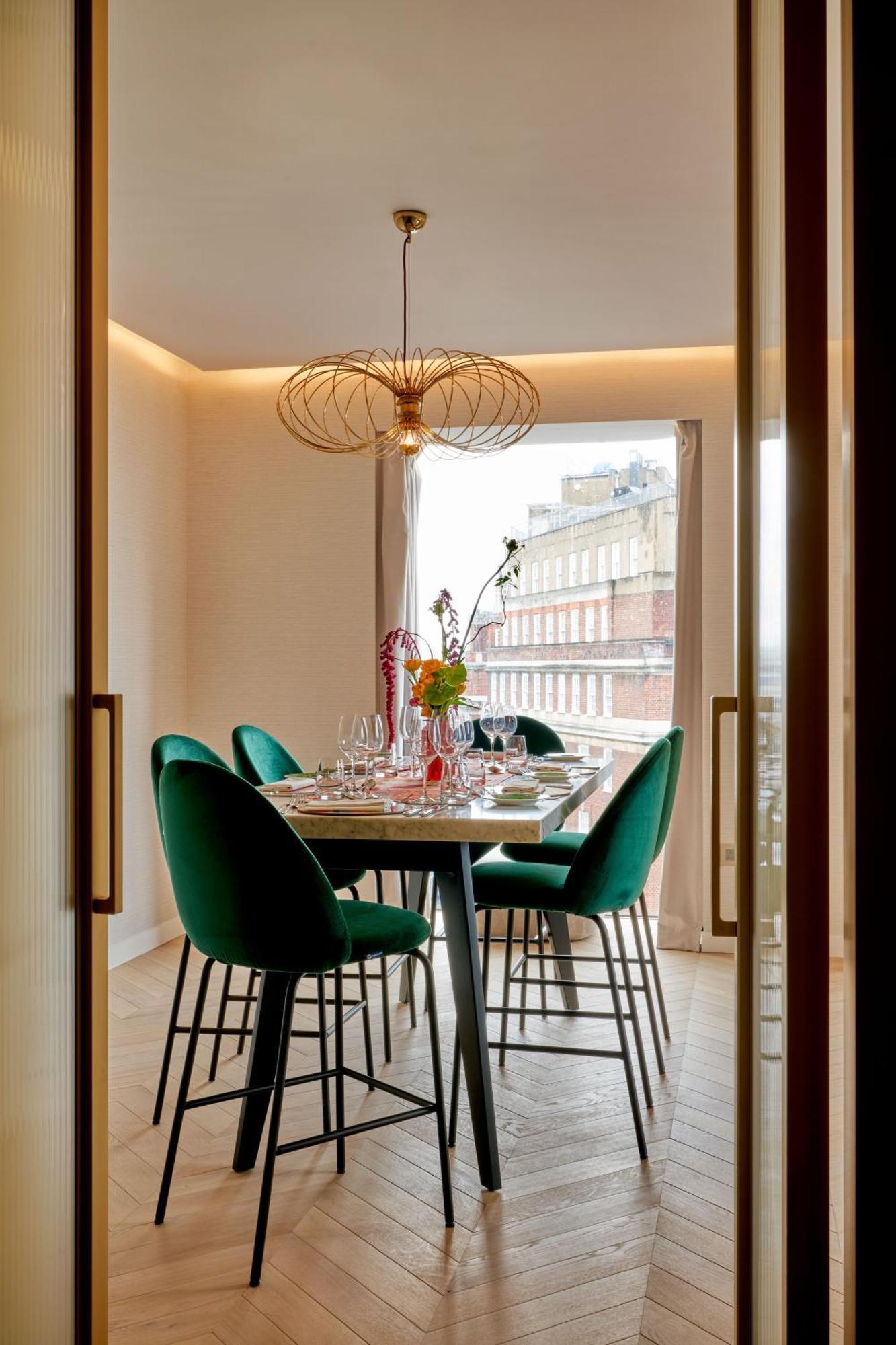 The Botree - Preferred Hotels And Resorts London Ngoại thất bức ảnh Dining room