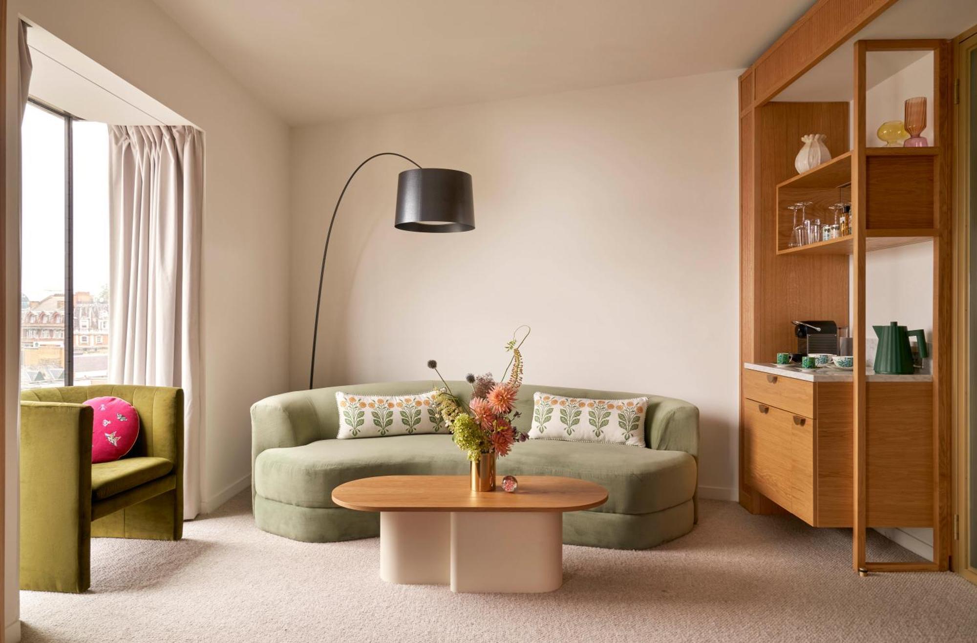 The Botree - Preferred Hotels And Resorts London Ngoại thất bức ảnh A suite at the Standard London